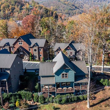 Villa The Majestic Pine Retreat By Stony Brook Cabins à Gatlinburg Extérieur photo